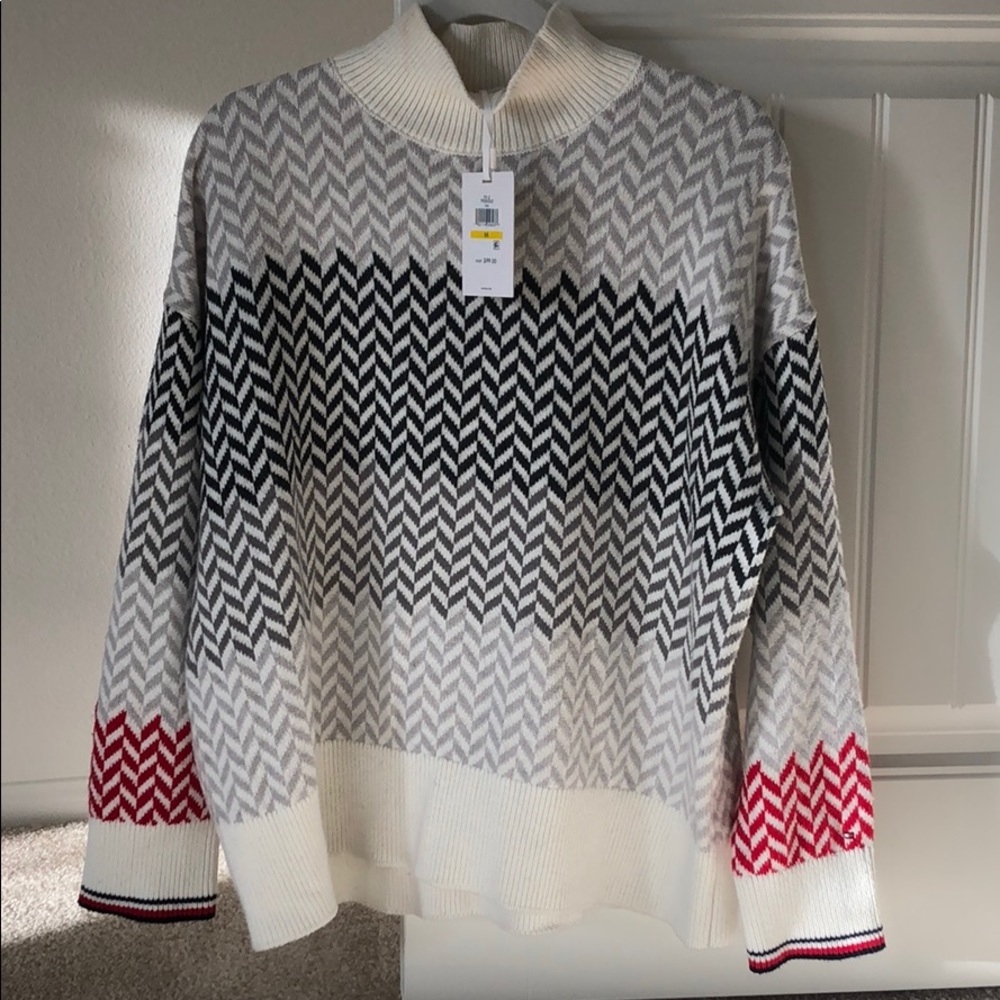 TOMMY HILFIGER WOMENS SWEATER SIZE M